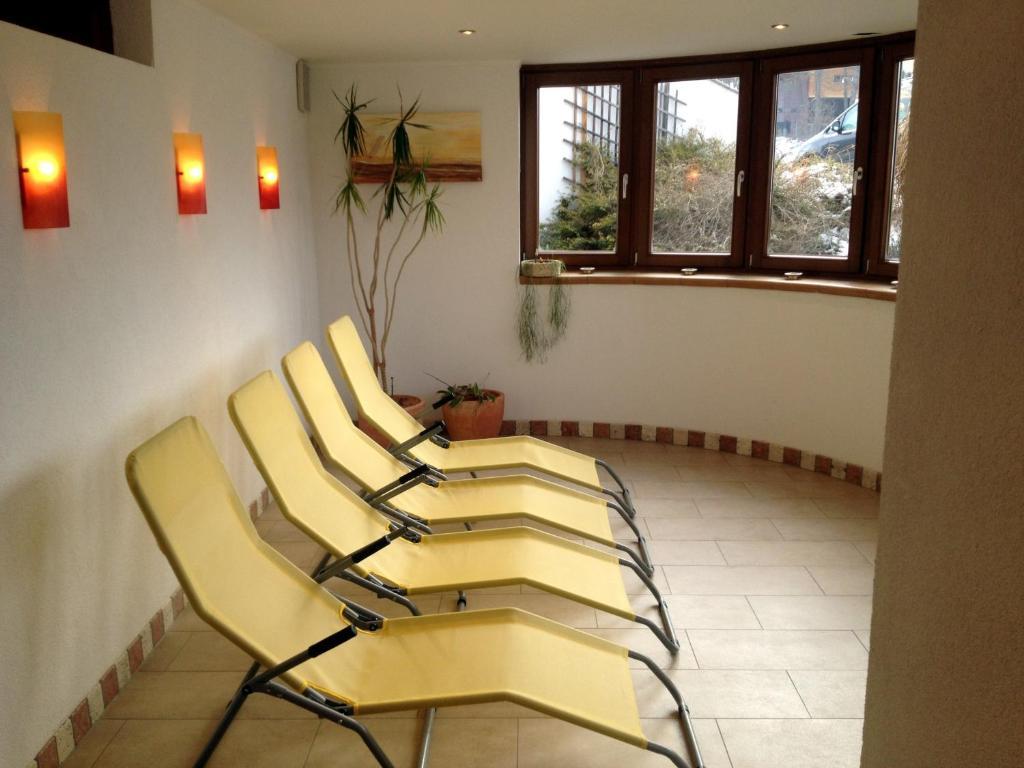 Pension Wallnoefer Mieming Exterior photo