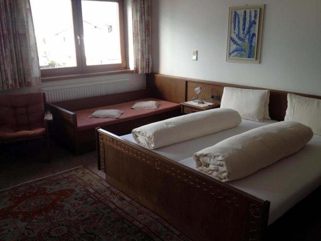 Pension Wallnoefer Mieming Room photo